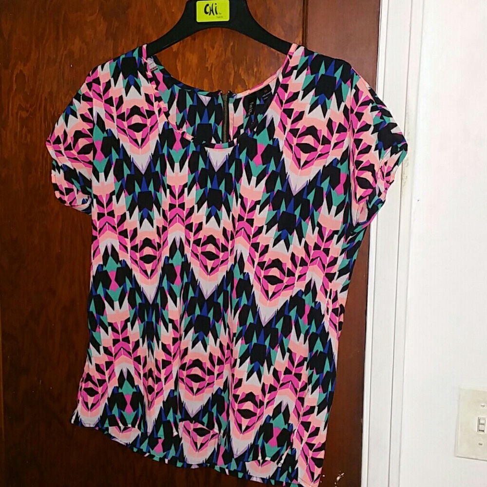 Fun & Flirt t-shirt M size